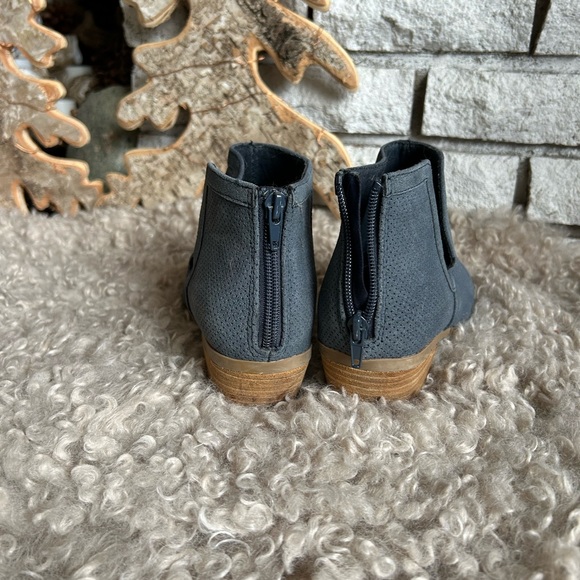 Blue booties - Picture 2 of 3